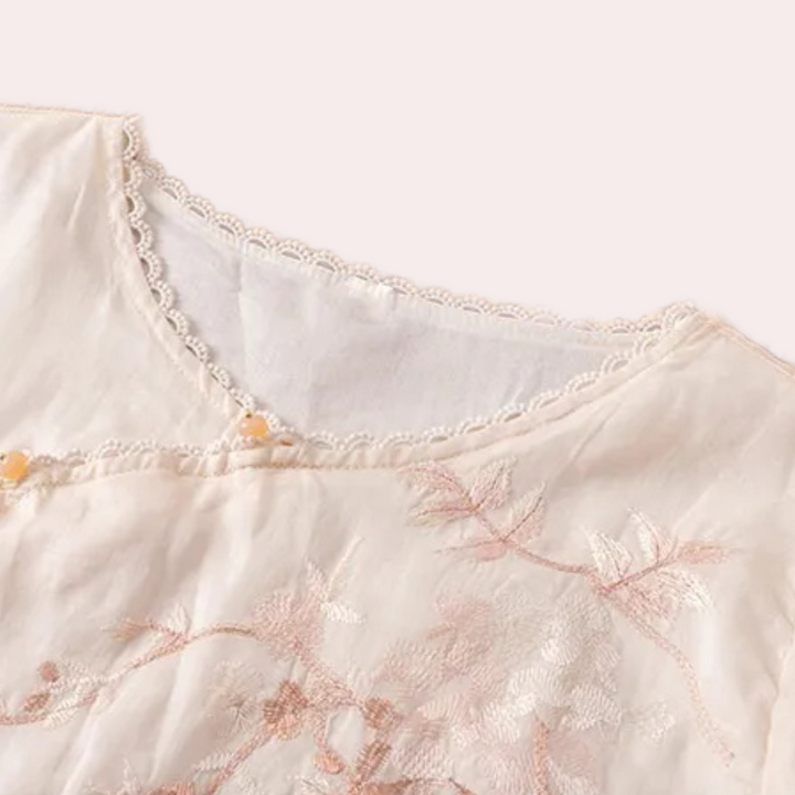 CYTHIA - Trendiges Shirt für Damen