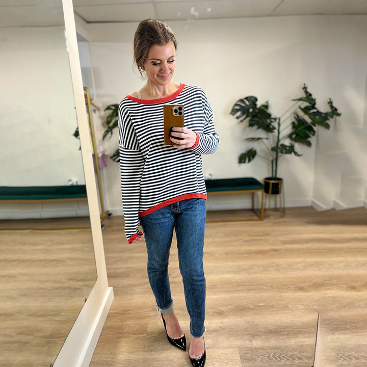 JOLIE - Stylischer gestreifter Pullover